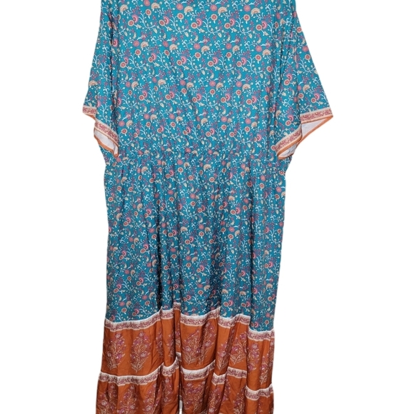 Plus size dress - Picture 2 of 2